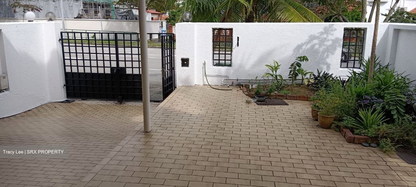 Jalan Kembangan (D14), Semi-Detached #485058761